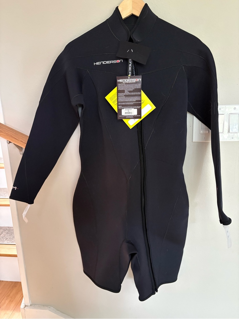 Women’s Shorty Henderson Wetsuit NEW